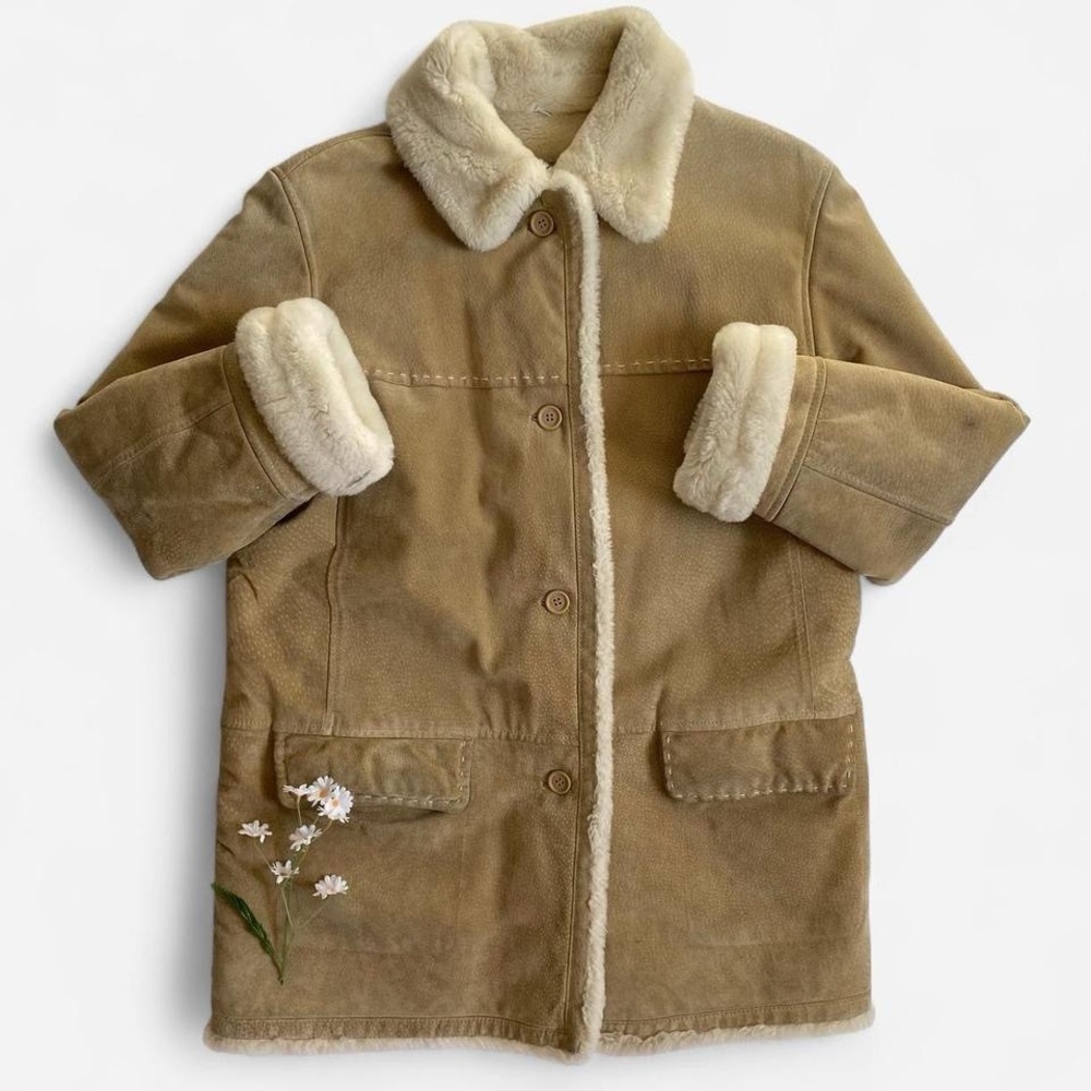 Vintage tan leather coat w/faux fur trim